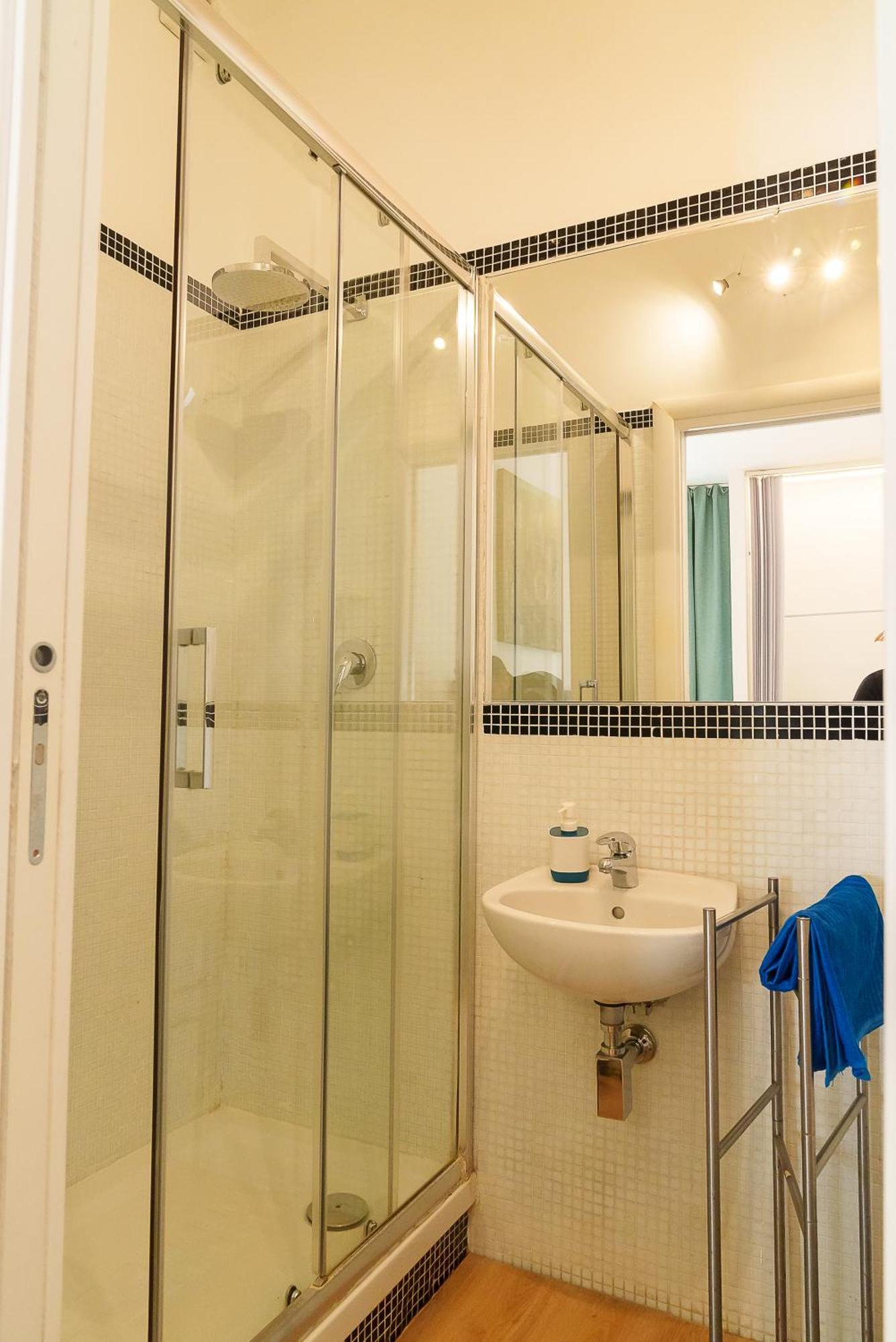 Maison d'hôtes Via Prospero Petroni 9 - Stazione - *